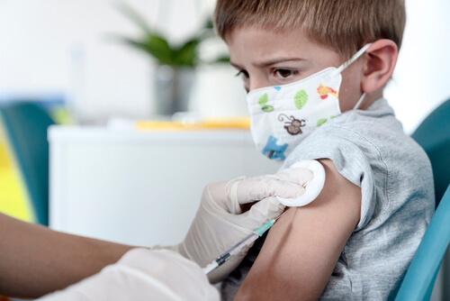 Pfizer warb mit irreführenden Behauptungen für Kinderimpfung