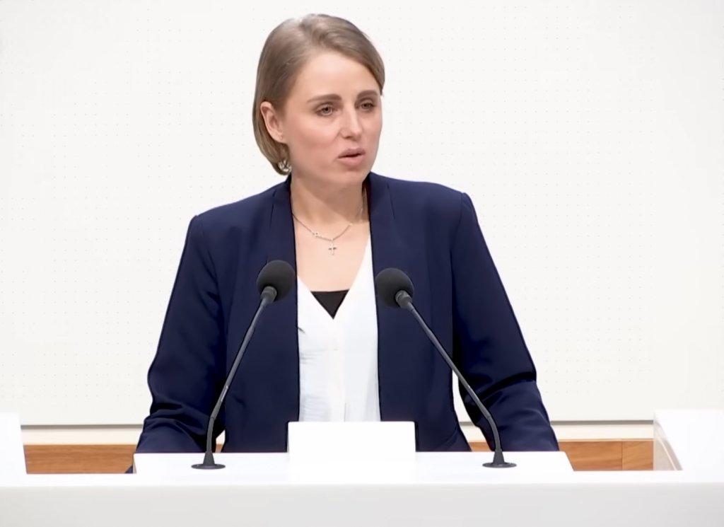 Kritik verboten – Abgeordnete verliert Immunität wegen Queer-Posting